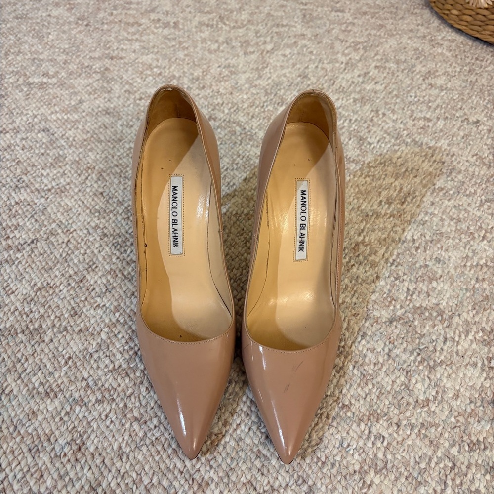 Manolo Blahnik Nude Patent Leather Heels
